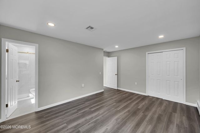 47 Normanton Court, Toms River, NJ 08757