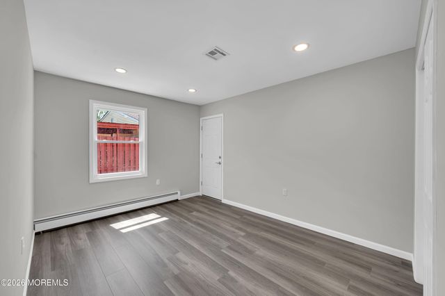 47 Normanton Court, Toms River, NJ 08757