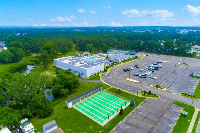 47 Normanton Court, Toms River, NJ 08757