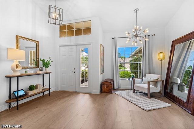 6778 Buckingham CT, Naples, FL 34104