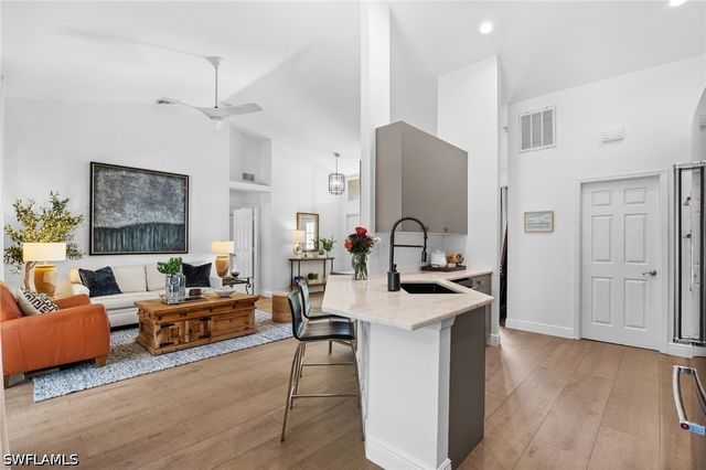 6778 Buckingham CT, Naples, FL 34104