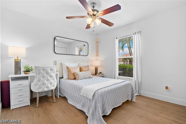 6778 Buckingham CT, Naples, FL 34104