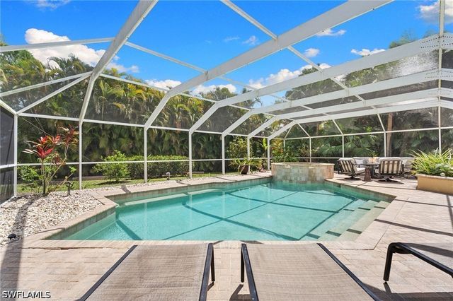 6778 Buckingham CT, Naples, FL 34104