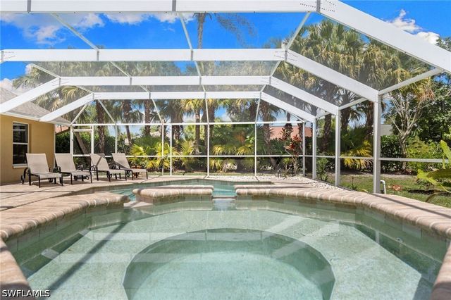 6778 Buckingham CT, Naples, FL 34104