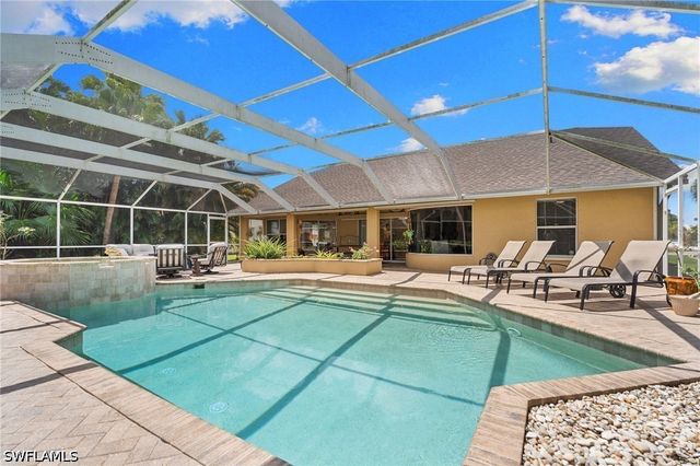 6778 Buckingham CT, Naples, FL 34104