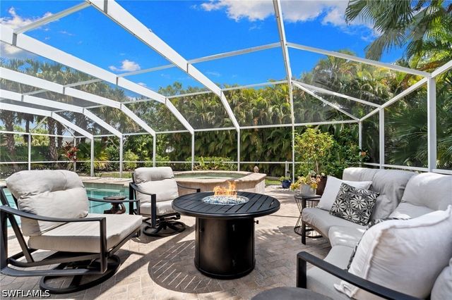 6778 Buckingham CT, Naples, FL 34104