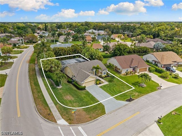 6778 Buckingham CT, Naples, FL 34104