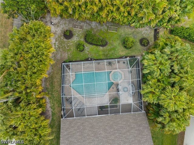 6778 Buckingham CT, Naples, FL 34104