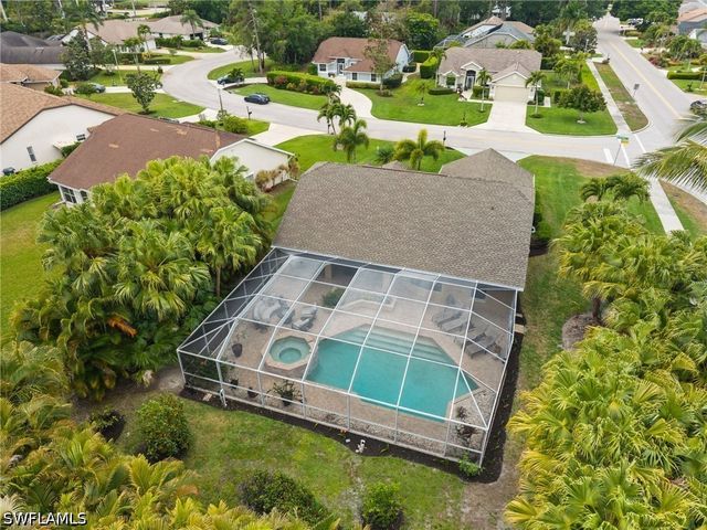 6778 Buckingham CT, Naples, FL 34104