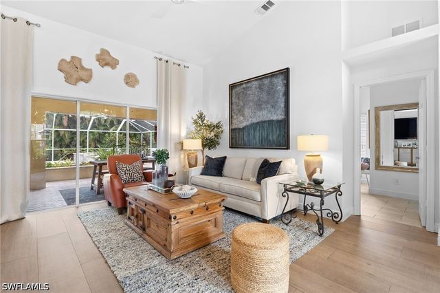 6778 Buckingham CT, Naples, FL 34104