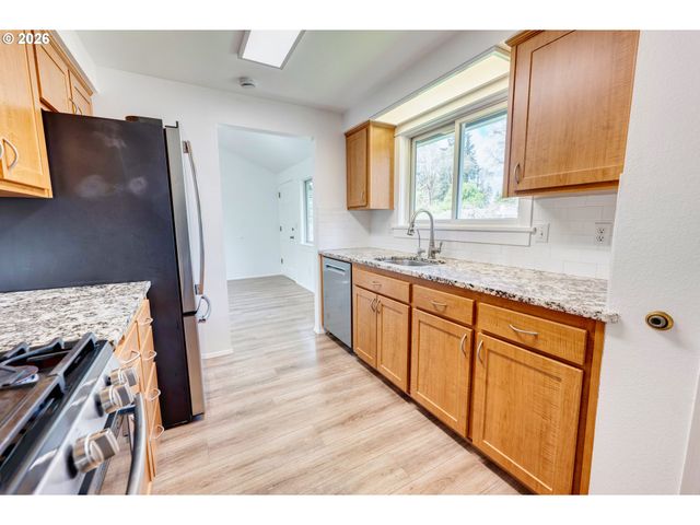 8216 Sw STEVE St, Tigard, OR 97223