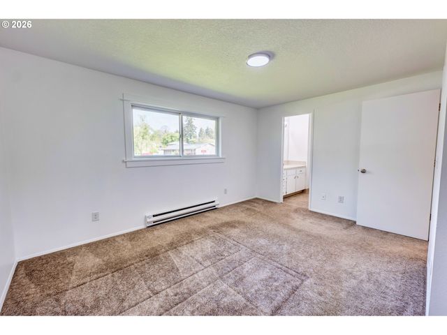 8216 Sw STEVE St, Tigard, OR 97223