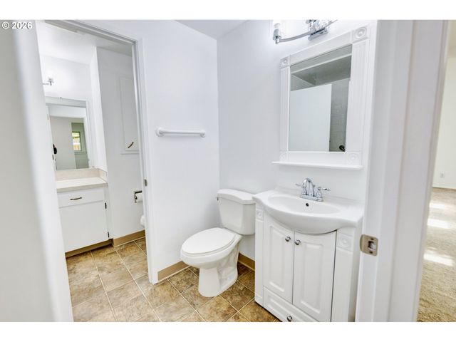 8216 Sw STEVE St, Tigard, OR 97223