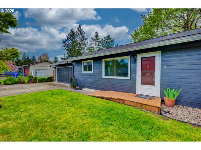 8216 Sw STEVE St, Tigard, OR 97223