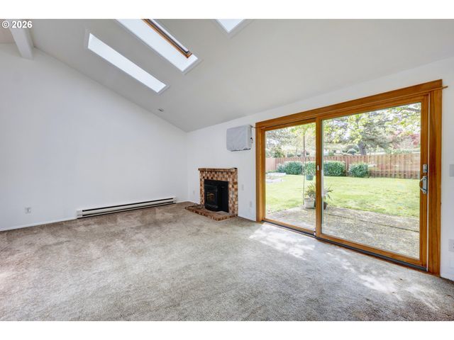 8216 Sw STEVE St, Tigard, OR 97223