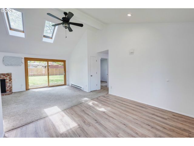 8216 Sw STEVE St, Tigard, OR 97223