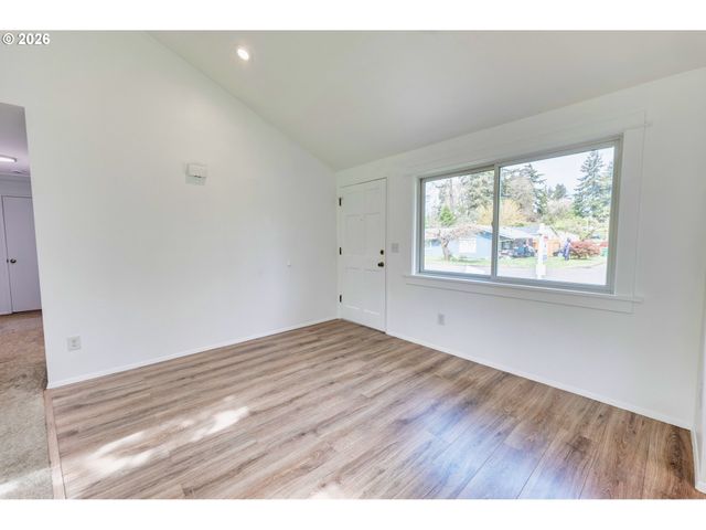 8216 Sw STEVE St, Tigard, OR 97223