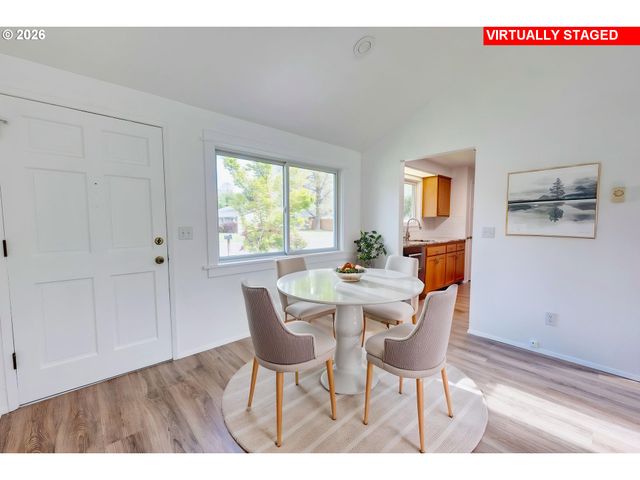 8216 Sw STEVE St, Tigard, OR 97223