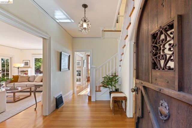 84 Norwood Ave, Kensington, CA 94707