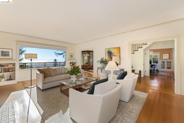 84 Norwood Ave, Kensington, CA 94707
