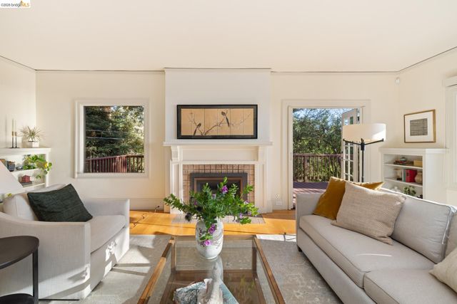 84 Norwood Ave, Kensington, CA 94707