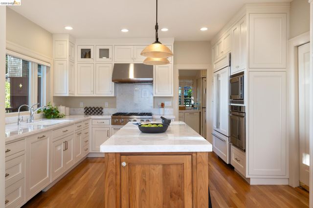 84 Norwood Ave, Kensington, CA 94707