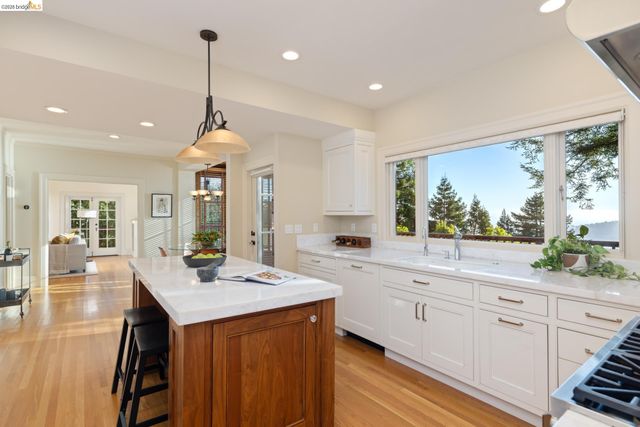 84 Norwood Ave, Kensington, CA 94707