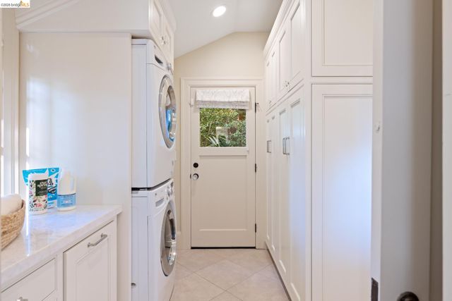 84 Norwood Ave, Kensington, CA 94707