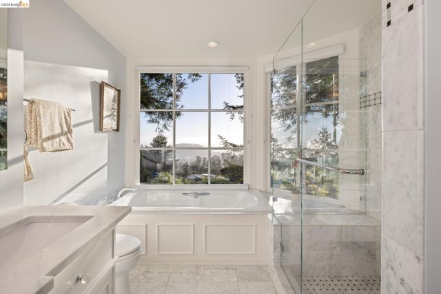 84 Norwood Ave, Kensington, CA 94707