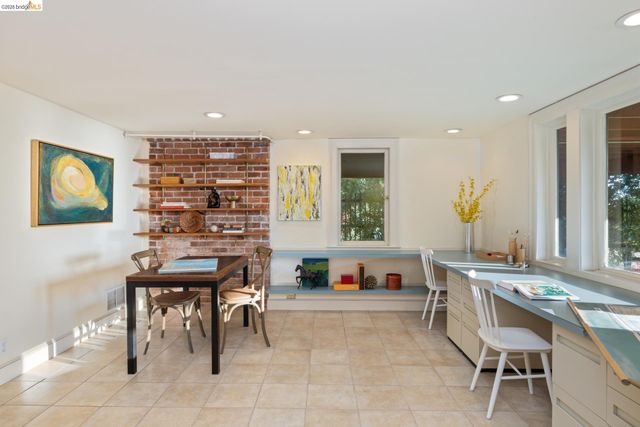 84 Norwood Ave, Kensington, CA 94707
