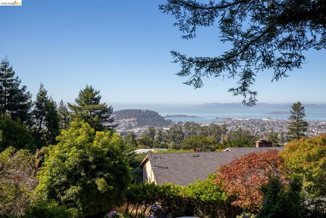 84 Norwood Ave, Kensington, CA 94707