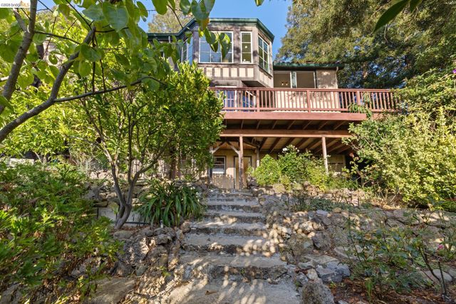 84 Norwood Ave, Kensington, CA 94707