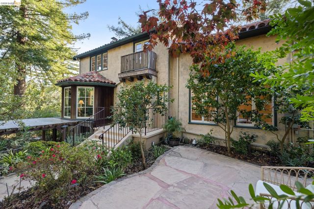84 Norwood Ave, Kensington, CA 94707