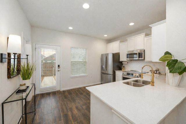 9605 Grapevine Leaf DR, Manor, TX 78653