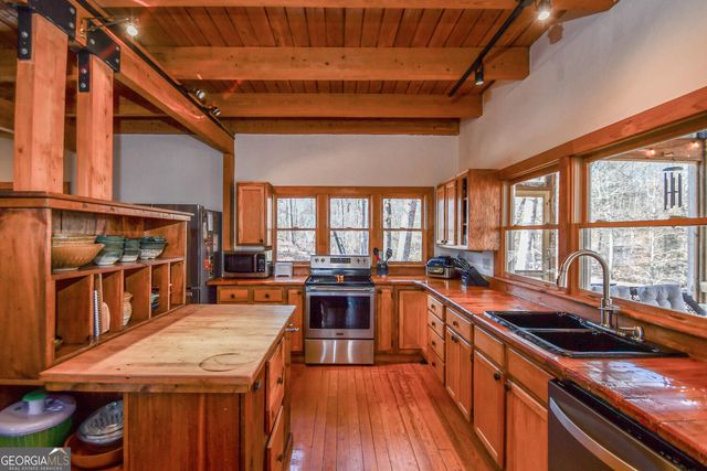 731 Brewer Road, Lula, GA 30554