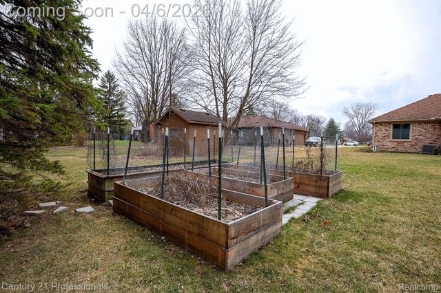 38310 Westchester Road, Sterling Heights, MI 48310