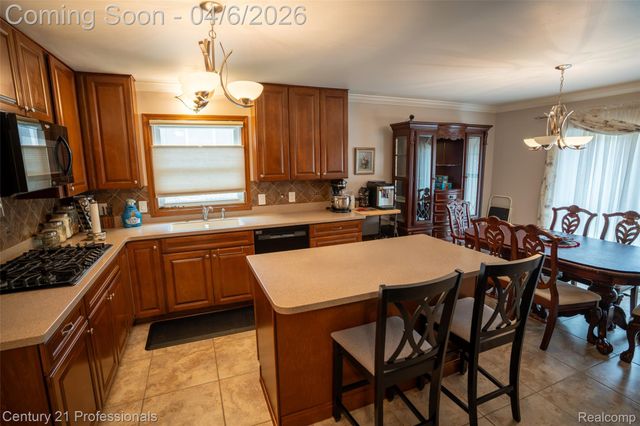 38310 Westchester Road, Sterling Heights, MI 48310