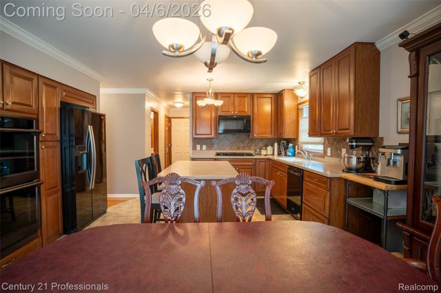 38310 Westchester Road, Sterling Heights, MI 48310