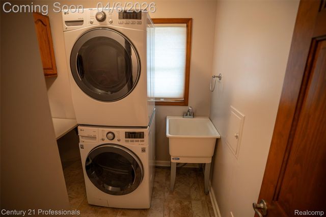 38310 Westchester Road, Sterling Heights, MI 48310