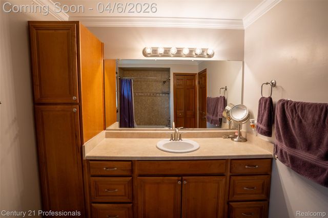 38310 Westchester Road, Sterling Heights, MI 48310