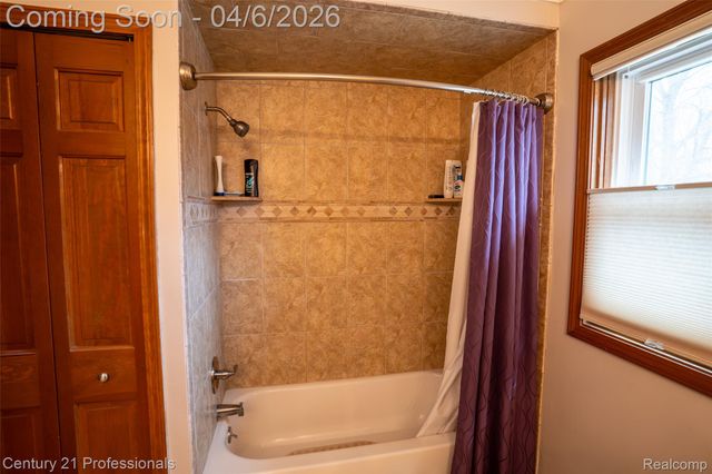 38310 Westchester Road, Sterling Heights, MI 48310