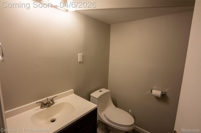 38310 Westchester Road, Sterling Heights, MI 48310