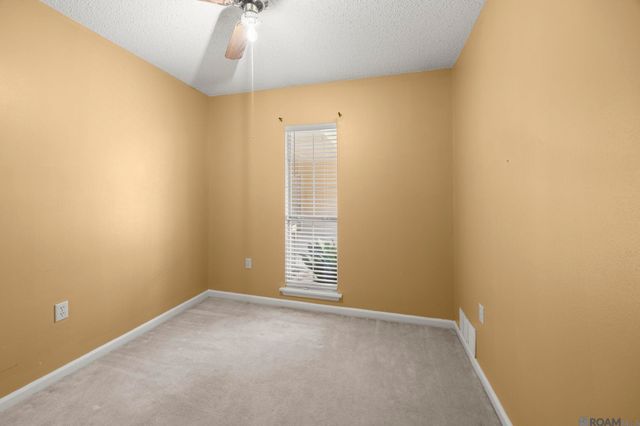 30707 Country Club Ln, Denham Springs, LA 70726