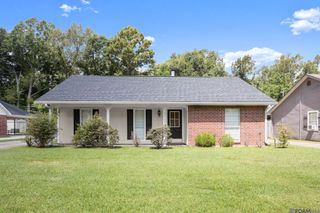 30707 Country Club Ln, Denham Springs, LA 70726