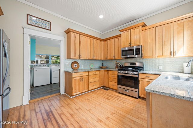 1306 National Avenue, New Bern, NC 28560