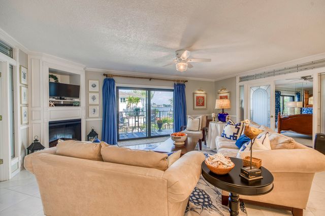 1208 Marine Way G4, North Palm Beach, FL 33408