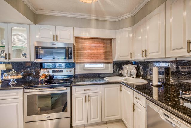 1208 Marine Way G4, North Palm Beach, FL 33408