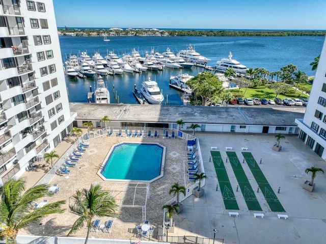 1208 Marine Way G4, North Palm Beach, FL 33408