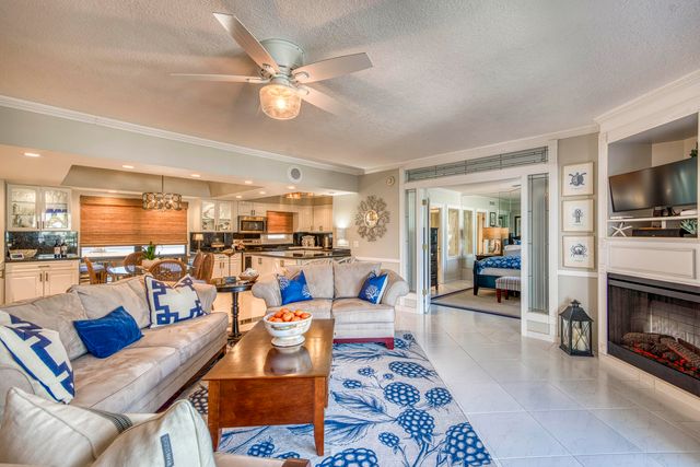 1208 Marine Way G4, North Palm Beach, FL 33408