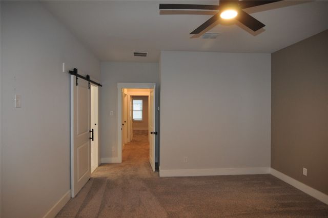 829 Crystal Oak Lane, Arlington, TX 76005